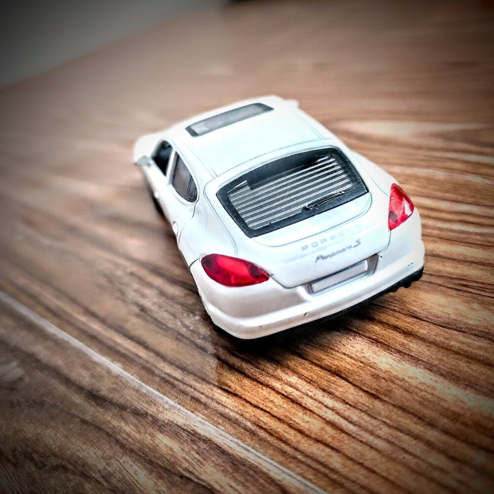 Toy Porsche panamera colletors item
